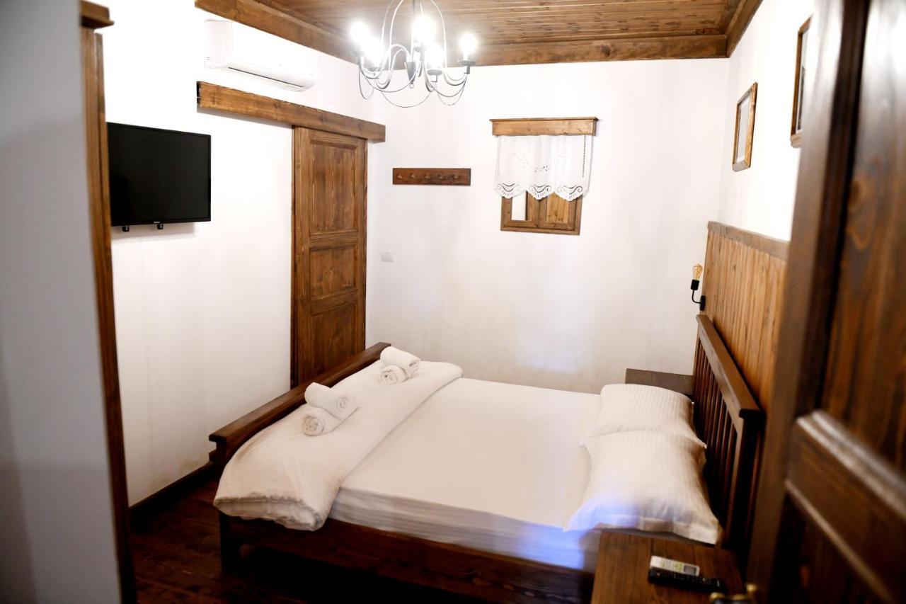 Anhel Hotel Berat Exterior photo